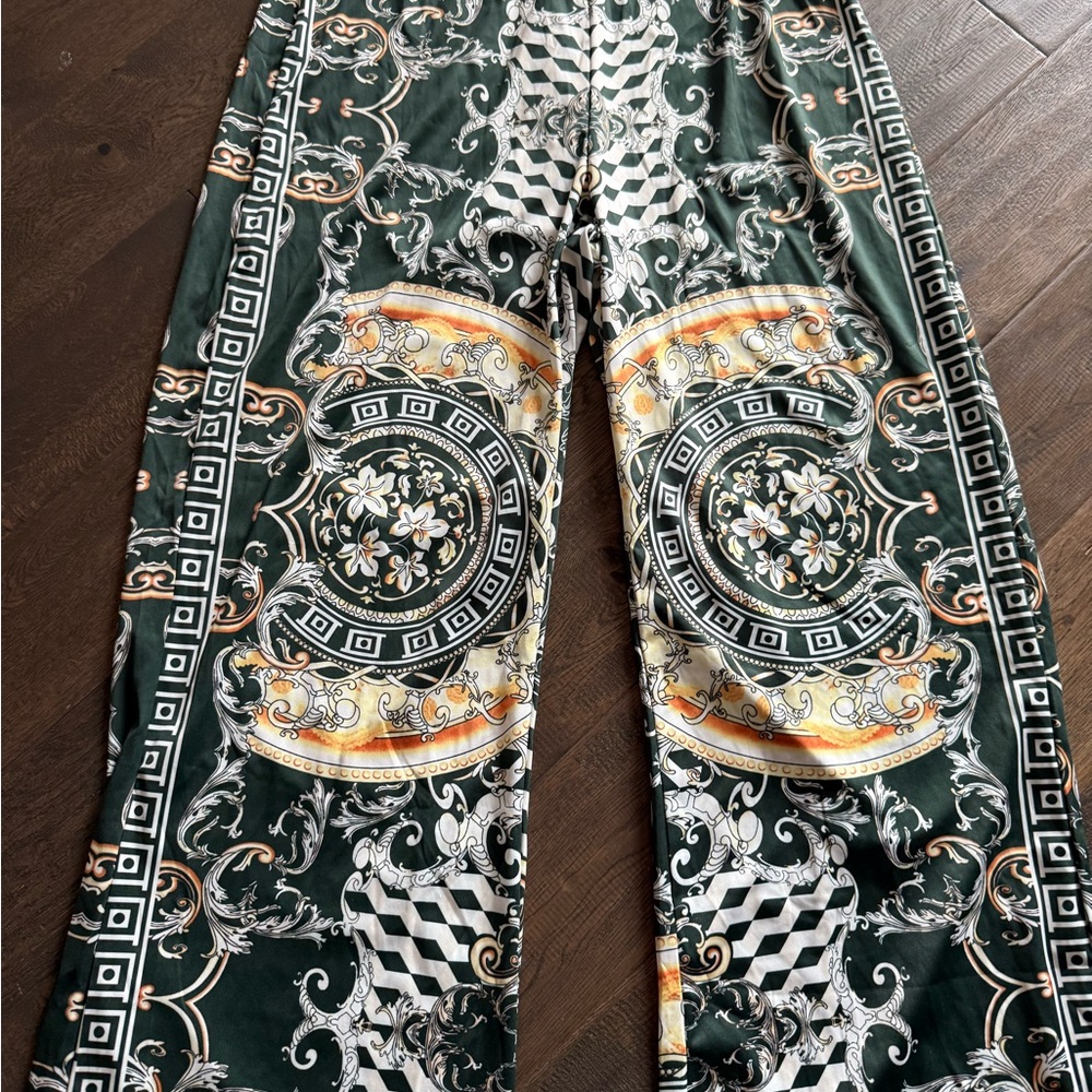 Wide leg Jumpsuit in dark green high tie neck and long sleeve - Picture 7 of 8